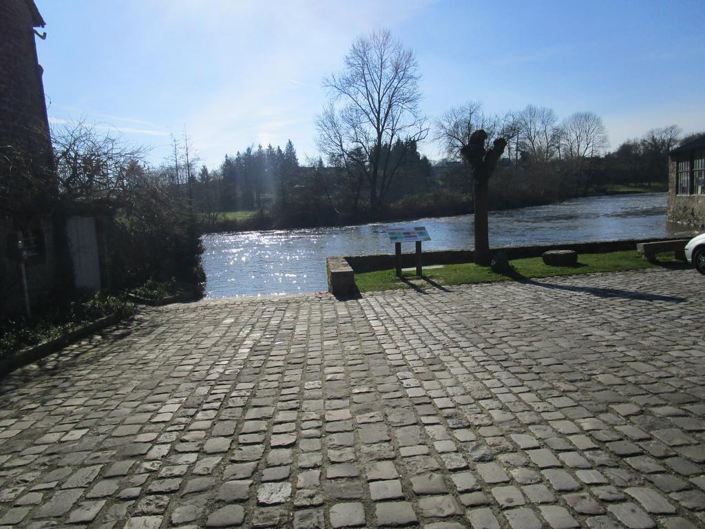 Gite Le Bourgneuf Fresnay-sur-Sarthe ภายนอก รูปภาพ