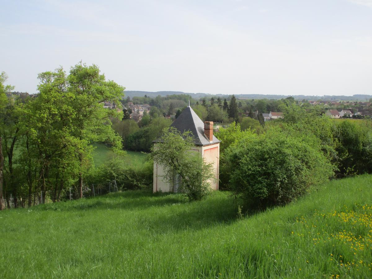 Gite Le Bourgneuf Fresnay-sur-Sarthe ภายนอก รูปภาพ