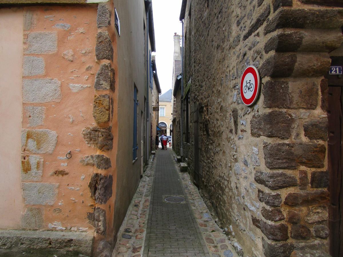 Gite Le Bourgneuf Fresnay-sur-Sarthe ภายนอก รูปภาพ